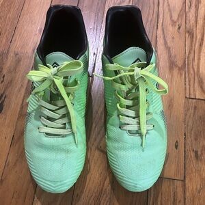 Big boys outdoor soccer shoes. Good condition.